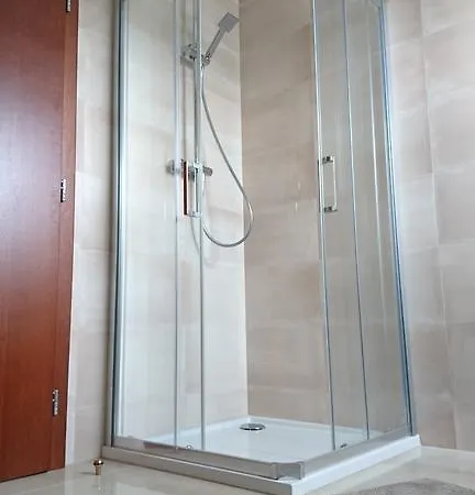 Manes Riverfront Apartment *